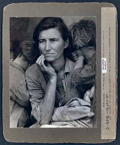 Dorothea Lange Μάνα πρόσφυγας, 1936. (πρωτότυπος τίτλος: “εξαθλιωμένοι αγρότες στην Καλιφόρνια, γυναίκα 32 χρονών μητέρα 7 παιδιών, Φεβρουάριος 1936”) από το αρχείο της Βιβλιοθήκης του Κογκρέσου