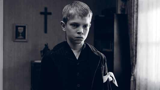 Από την κινηματογραφική ταινία του Michael Haneke "Η λευκή κορδέλα (2009)"